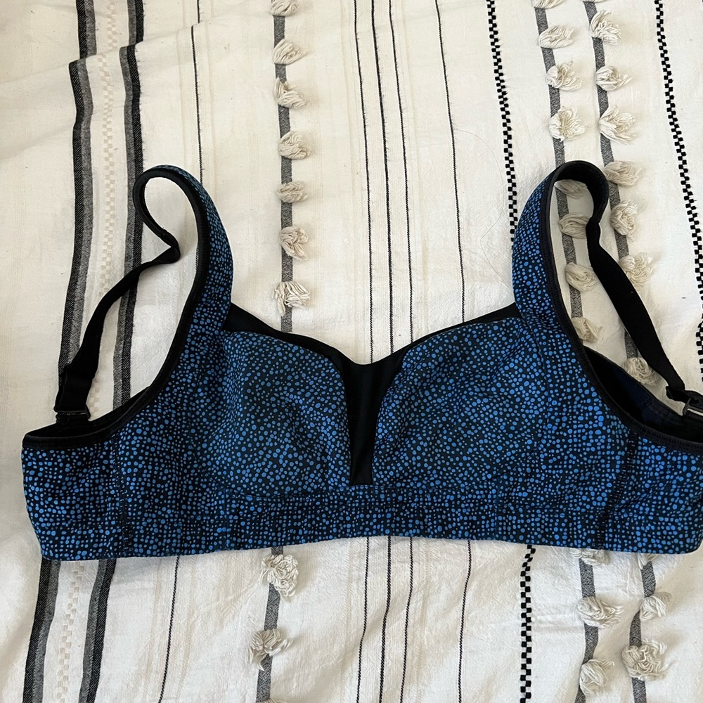 Lululemon bra